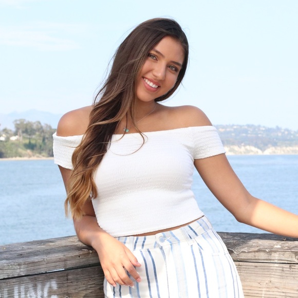 Meet your Posher, Emily - Picture 1 of 1